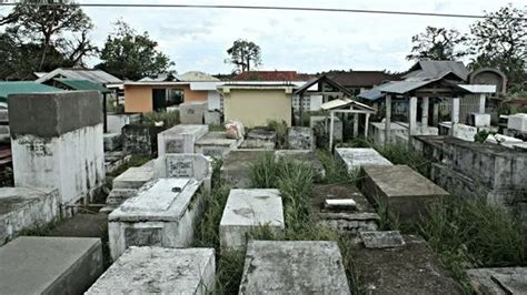 Sementeryo Seryoso 4 .